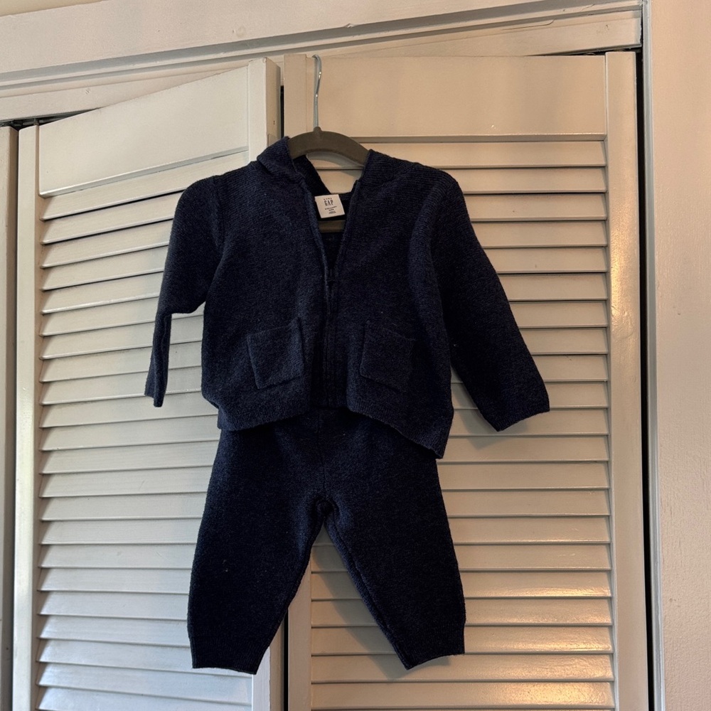 GAP Baby Hooded Two-Piece Set in Gray